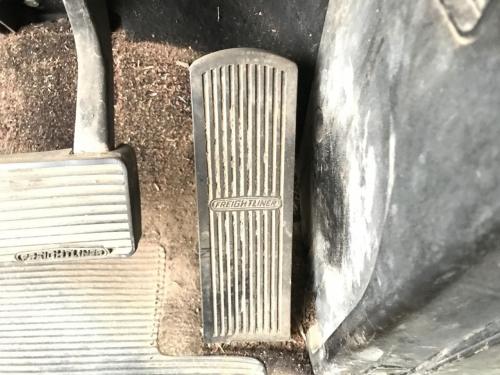 1996 Freightliner FLD120 Foot Control Pedals