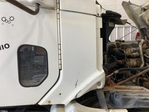 2007 Freightliner COLUMBIA 120 White Right Extension Cowl: Scraped At Bottom