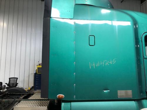 Freightliner COLUMBIA 120 Green Right Lower Fairing/Cab Extender
