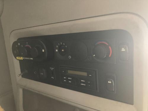 2020 Kenworth T680 Control: Does Not Include Apu Controls, Missing 1 Knob