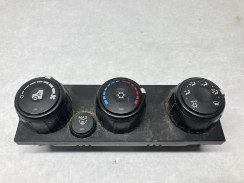 2020 International LT Heater & AC Temp Control: 3 Knobs, 3 Buttons | P/N 4065331C5