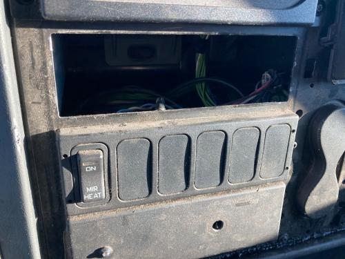 International 4200 Dash Panel: Switch Panel