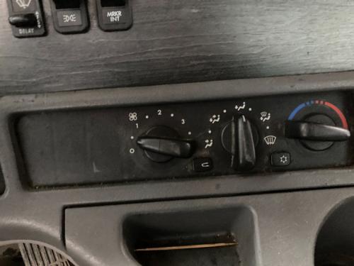 2005 Freightliner COLUMBIA 112 Heater & AC Temp Control