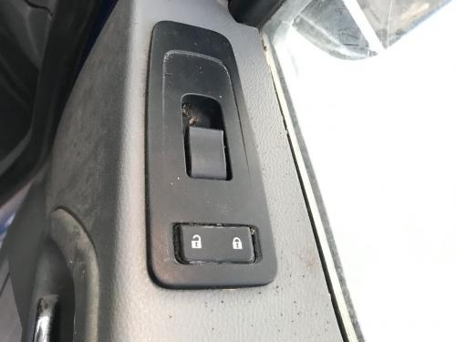2017 Kenworth T680 Right Door Electrical Switch