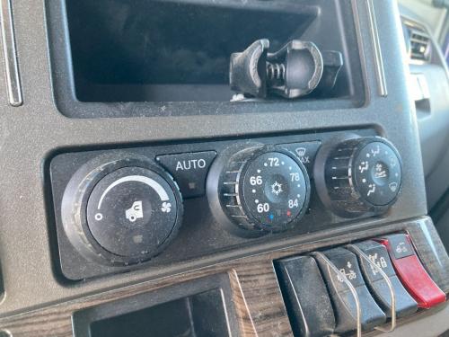 2017 Kenworth T680 Heater & AC Temp Control: 3 Knobs, 5 Buttons | P/N F21-1028-2341H