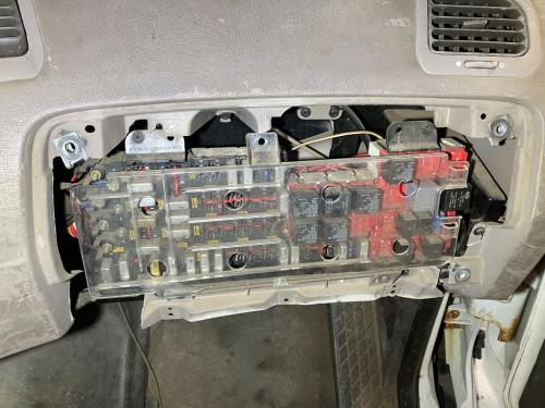 2005 Sterling A9513 Fuse Box