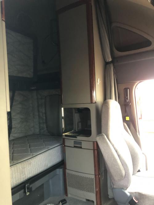 2016 Freightliner CASCADIA Cabinets