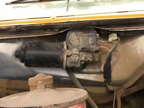 1989 Ford F800 Wiper Motor, Windshield: Motor Only