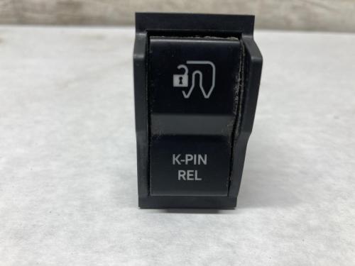 2022 Freightliner CASCADIA Switch | Fifth Wheel | K-Pin Release | P/N A66-01975-000