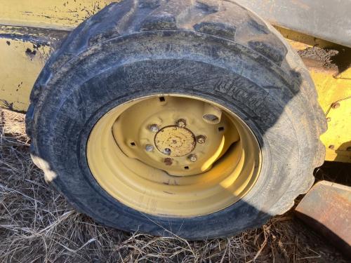 1987 New Holland L553 Right Tire And Rim