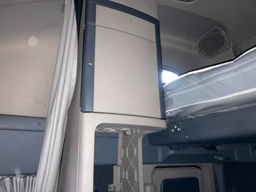 2015 Freightliner CASCADIA Right Cabinets
