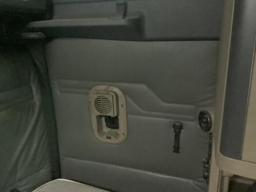 2017 Freightliner CASCADIA Rh Sleeper Wall,Does Not Include Any Trim Components.