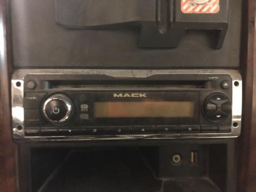 Mack CXU A/V (Audio Video)