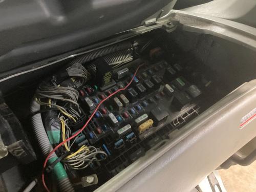 2006 Freightliner COLUMBIA 120 Right Fuse Box