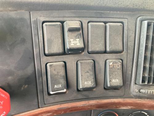 Volvo VT Dash Panel: Switch Panel