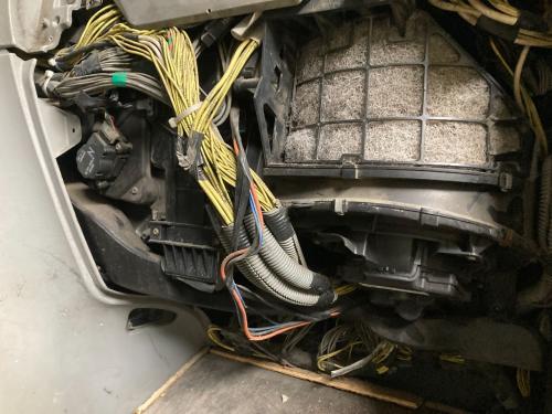 2004 Freightliner COLUMBIA 120 Right Heater Assembly