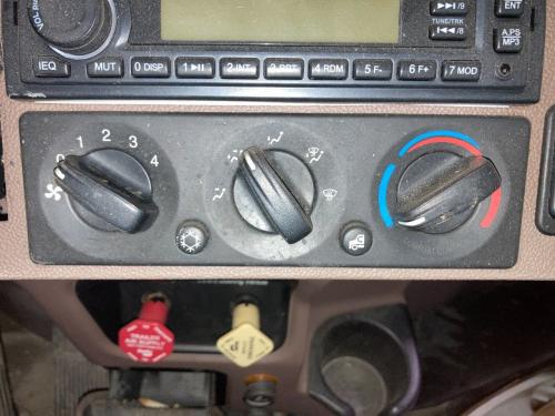 2013 Peterbilt 386 Heater & AC Temp Control