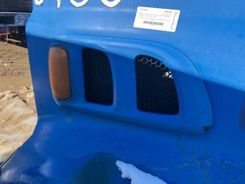2006 Sterling L9501 Right Hood Side Vent: P/N -