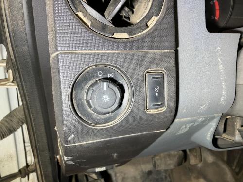 Ford F450 SUPER DUTY Dash Panel: Switch Panel