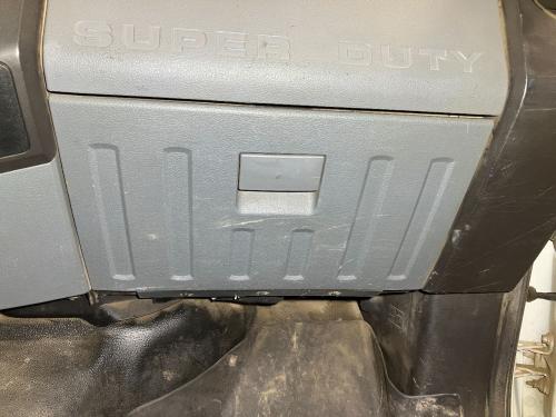 Ford F450 SUPER DUTY Dash Panel: Glove Box