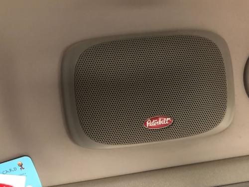 Peterbilt 389 A/V (Audio Video): Cab Speaker