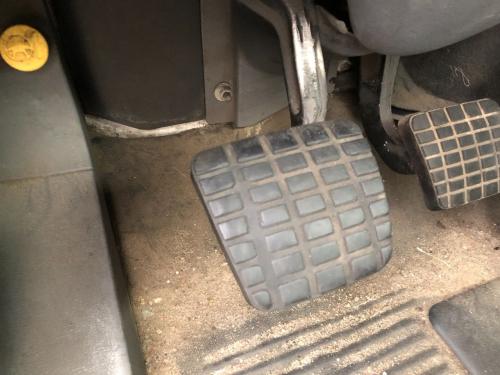 2004 Freightliner COLUMBIA 120 Foot Control Pedals