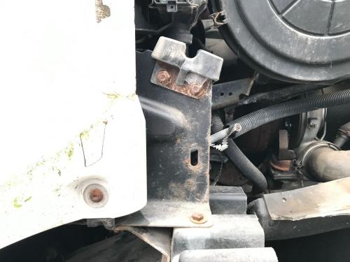 2004 Freightliner COLUMBIA 120 Right Hood Rest