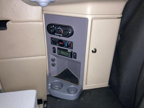 2017 Peterbilt 579 Control: Sleeper Controls W/ Panel & Cupholder Does Not Include Apu Control Panel 
