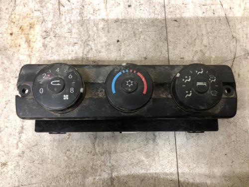 2018 Freightliner CASCADIA Heater & AC Temp Control: 3 Knobs (Fan Speed/Temp/Zone) 3 Buttons (Recycle/Ac/Bunk Heat)