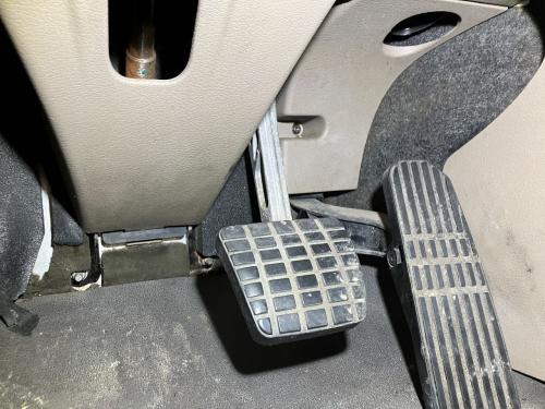 2016 Freightliner CASCADIA Foot Control Pedals