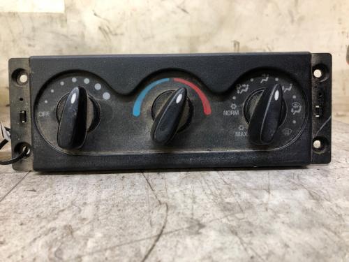 2017 International PROSTAR Heater & AC Temp Control: 3 Knobs (Fan Speed, Temperature, Zone Control) Needs Cleaning