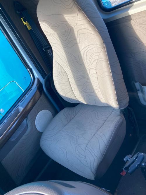 2015 Volvo VNL Seat, Non-Suspension