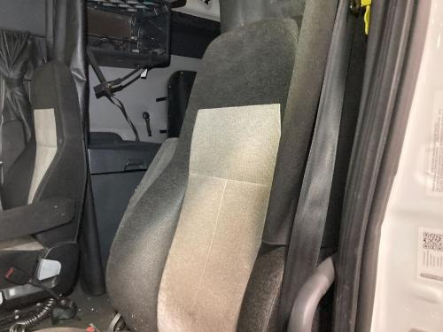 2019 Freightliner CASCADIA Left Seat, Air Ride