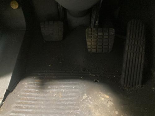 2007 Freightliner COLUMBIA 120 Foot Control Pedals