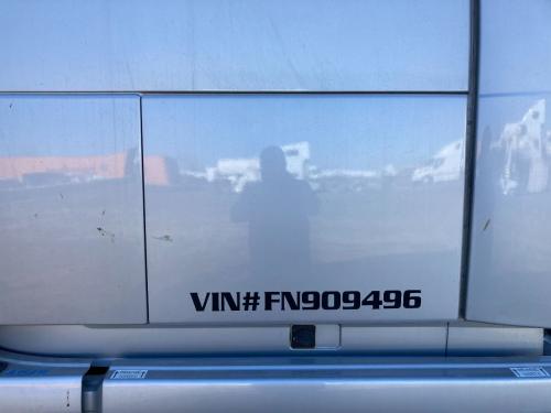 2015 Volvo VNL Left Sleeper Door