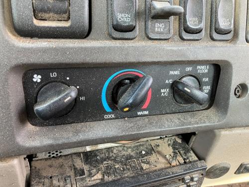 2004 Sterling A9522 Heater & AC Temp Control: 3 Knobs