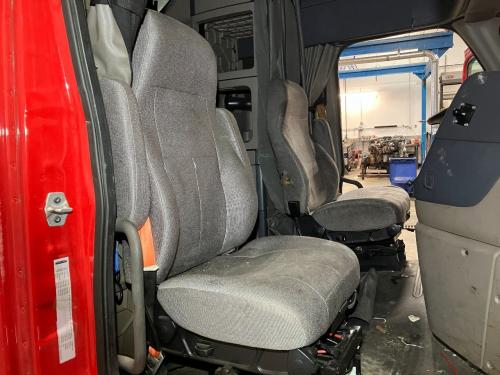 2018 Freightliner CASCADIA Seat, Air Ride