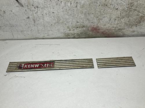 2013 Kenworth T660 2 Piece Kenworth Door Sill Plate