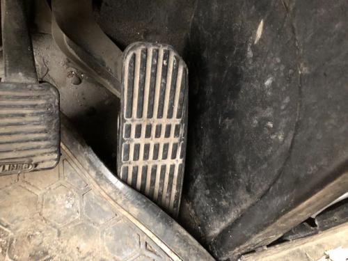 2007 Freightliner CLASSIC XL Right Foot Control Pedals