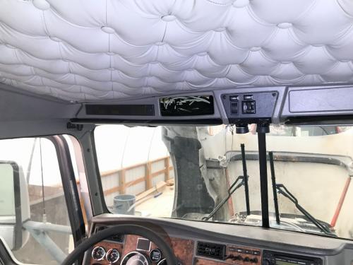 2006 Kenworth T600 Console