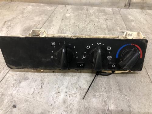 2004 Freightliner COLUMBIA 120 Heater & AC Temp Control: 3 Knobs, 2 Buttons