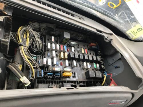 2007 Freightliner COLUMBIA 112 Right Fuse Box