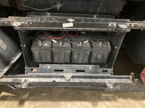 2019 Kenworth T680 Steel Battery Box | Length: 31.00 | Width: 23.0