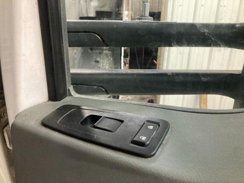 2018 Kenworth T680 Right Door Electrical Switch