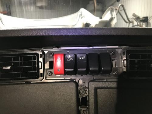 Kenworth T680 Dash Panel: Switch Panel