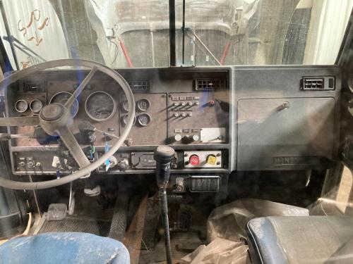 1999 Kenworth T800 Dash Assembly