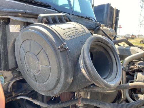 2005 Freightliner COLUMBIA 120 14-inch Poly Donaldson Air Cleaner