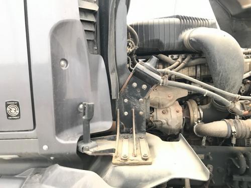 2016 Western Star Trucks 5700 Right Hood Rest: Hood Rest Assembly, Does Not Include Inner Fender, Mounts To Firewall