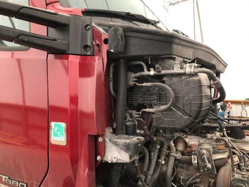 2015 Kenworth T680 Right Hood Rest: Upper And Lower
