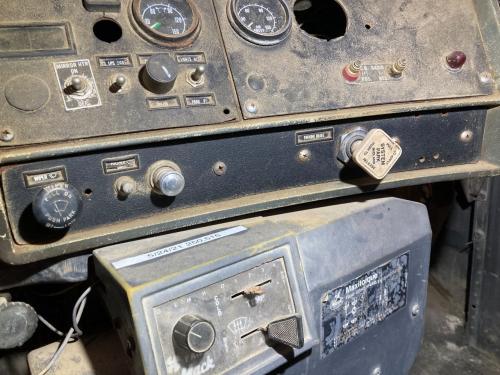 Mack RD600 Dash Panel: Switch Panel